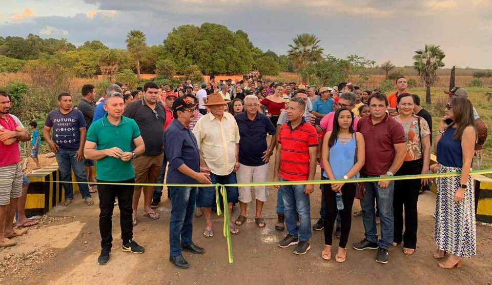 Comunidade participa e comemora inauguração de obra esperada há mais de 60 anos