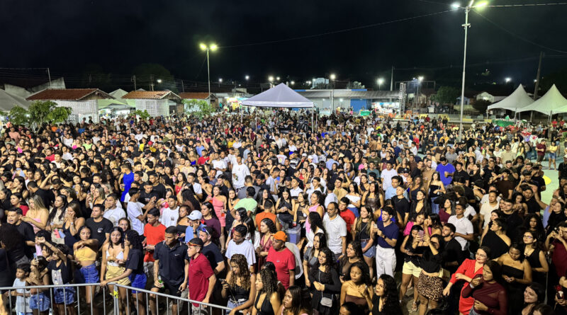 Shows animam festa de 69 anos de Capitão de Campos com grande público